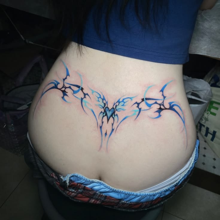 Mẫu hình xăm hõm Venus và bụng dưới – mẫu 28