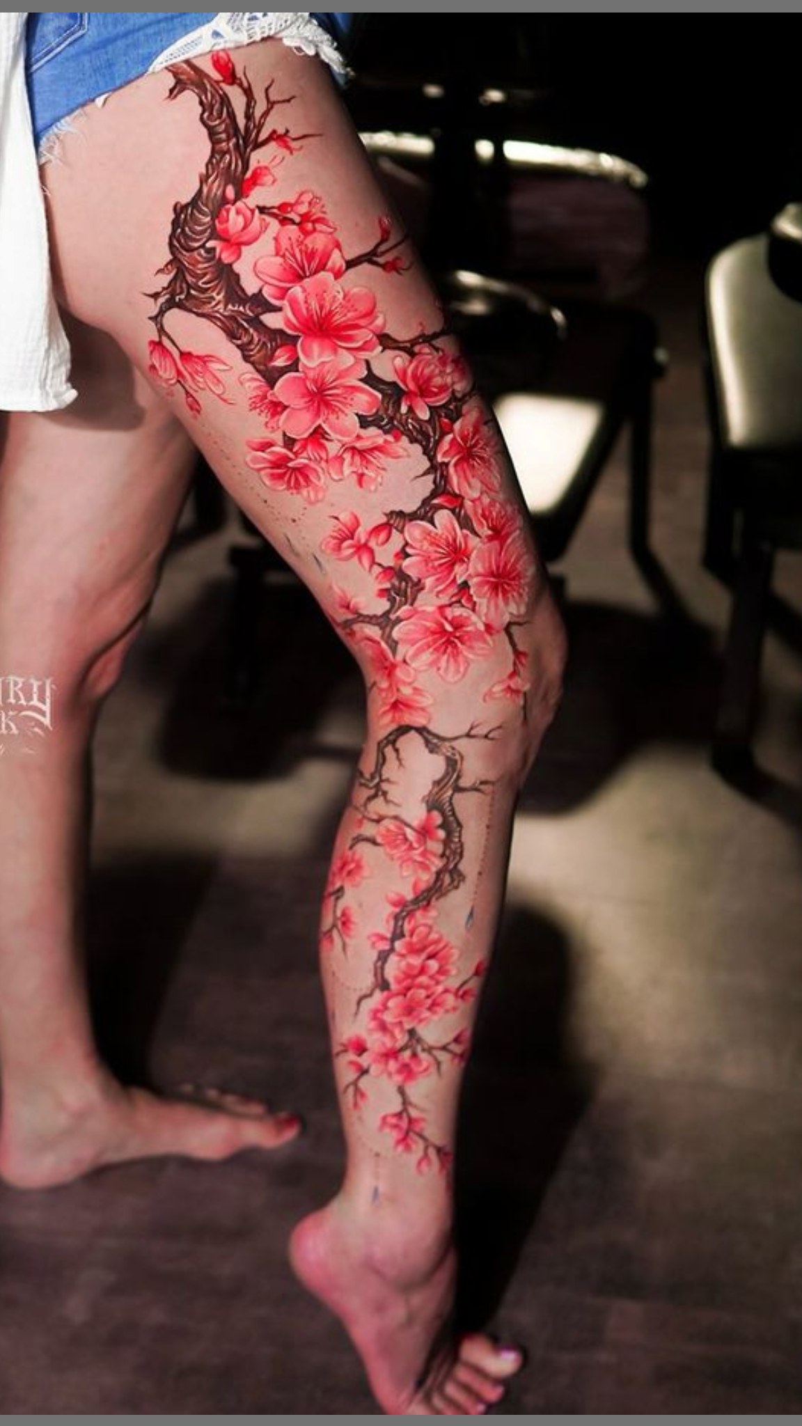 Mẫu hình xăm full chân nữ
