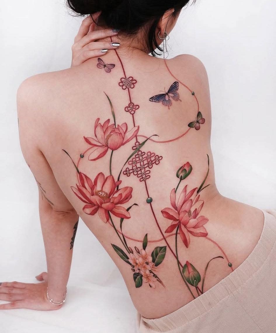 Mẫu hình xăm full lưng nữ