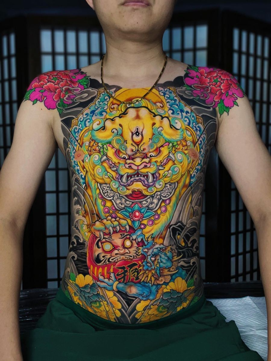 Mẫu hình xăm full ngực bụng nam