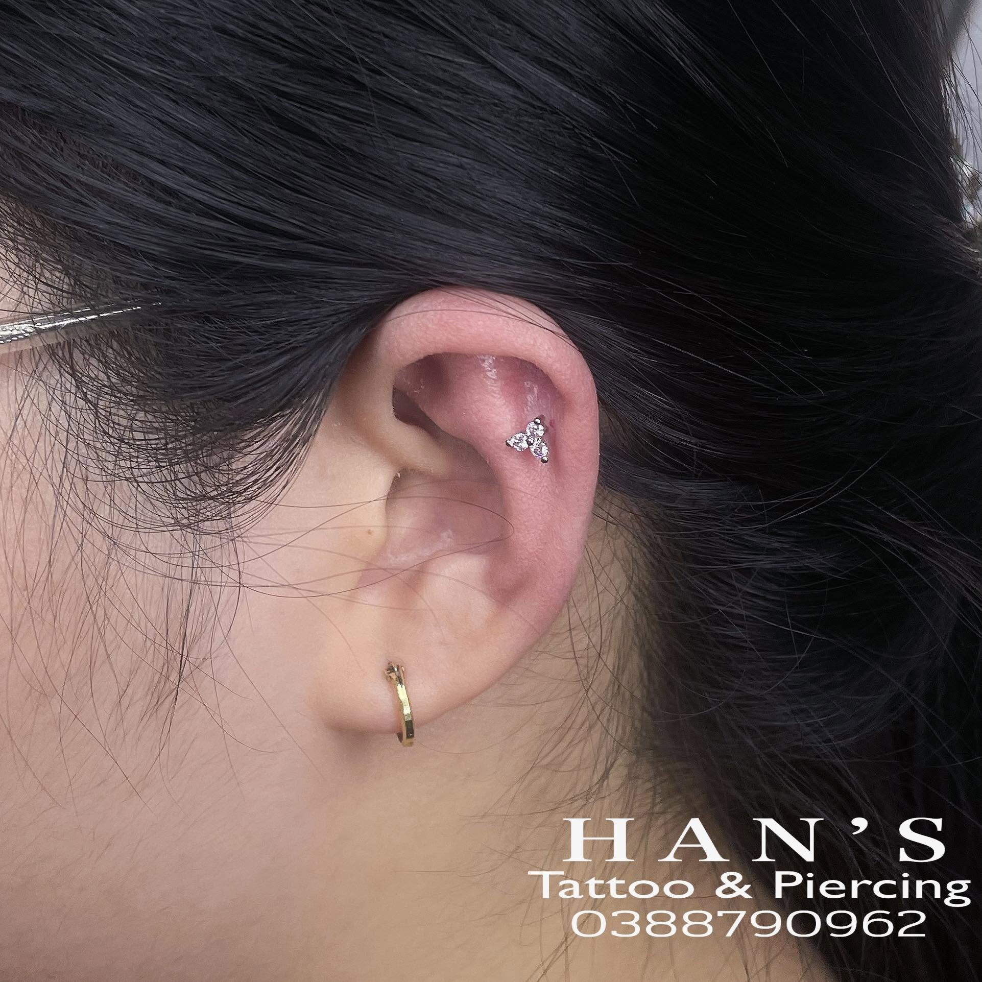Xỏ khuyên sụn tai hình bướm tại HAN's