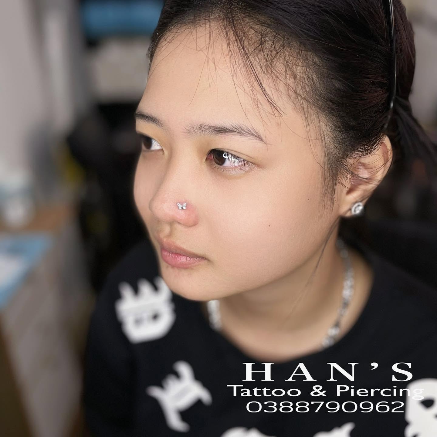 Xỏ khuyên mũi hình bướm tại HAN's